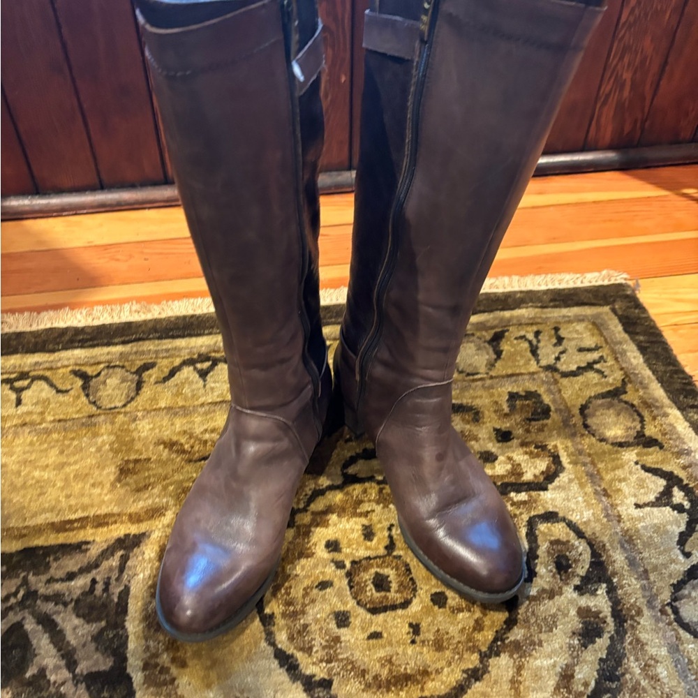 Brown Knee-High Leather Boots